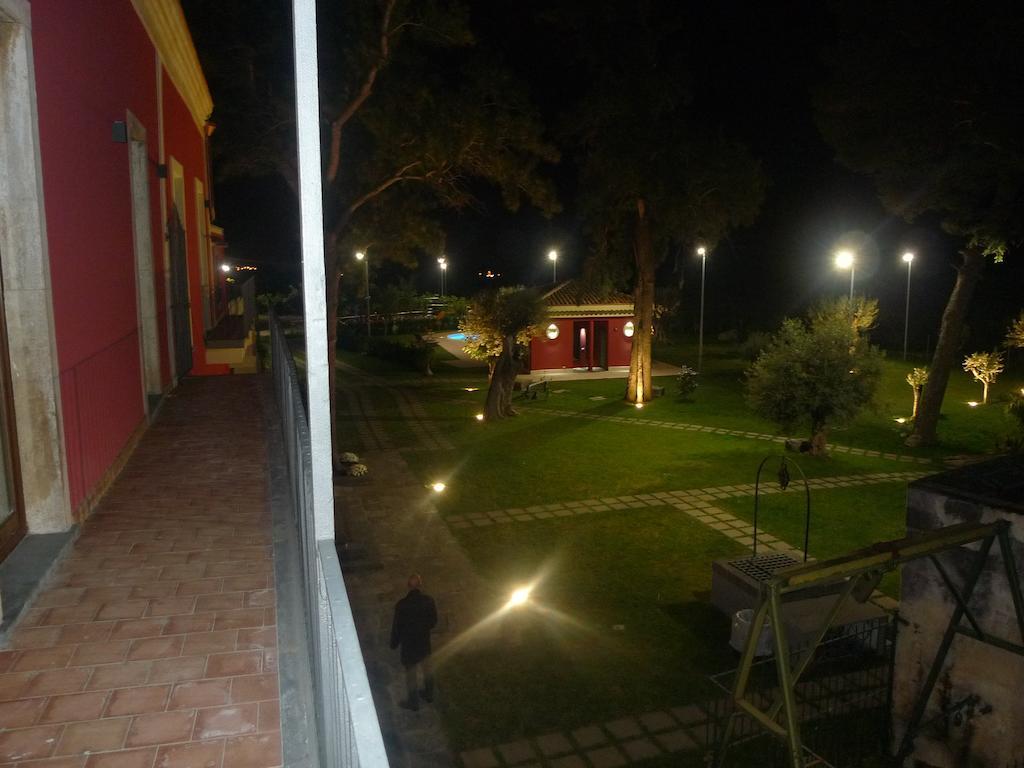 Palazzo Rosso Villa Рипосто Екстериор снимка