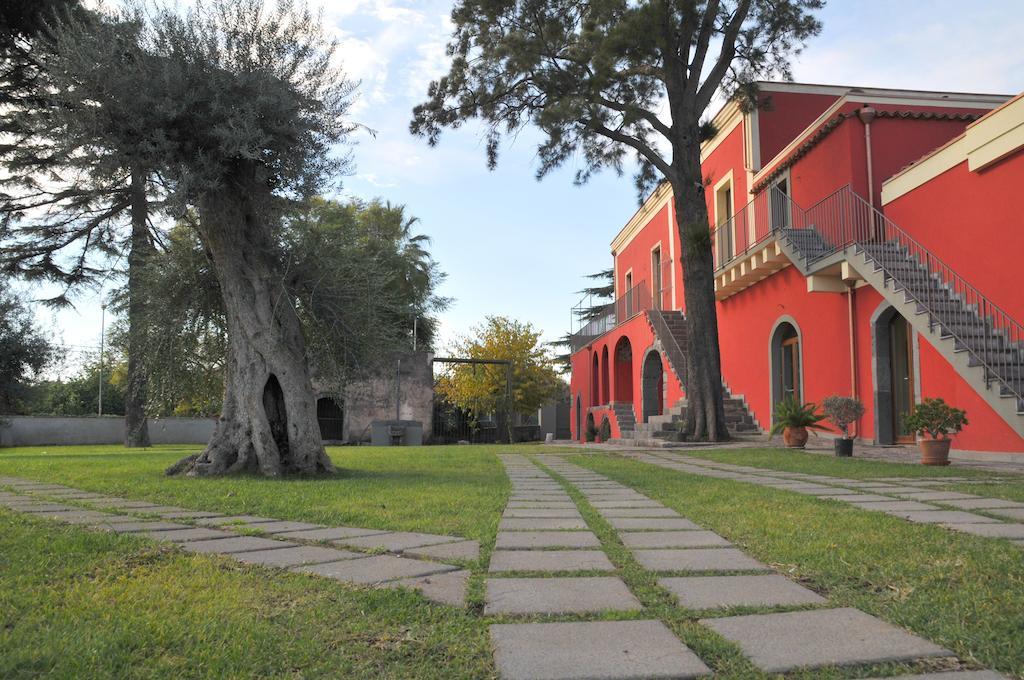 Palazzo Rosso Villa Рипосто Екстериор снимка